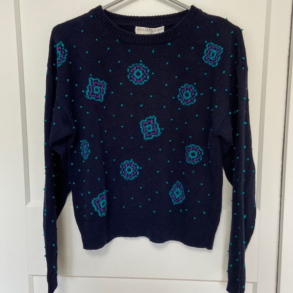 Vintage Women’s sweater size medium